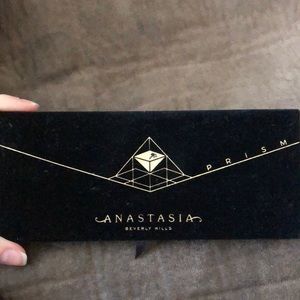 Anastasia Beverly Hills Prism Palette